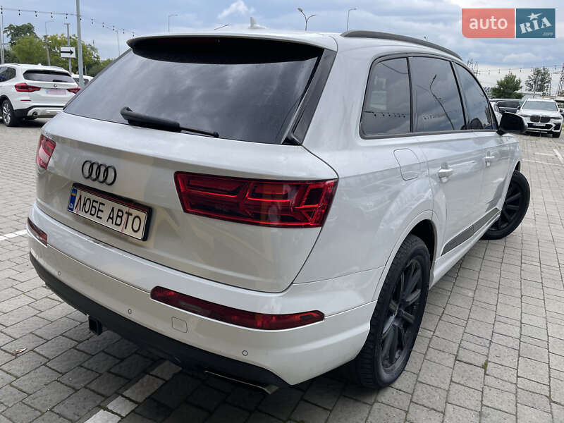 Позашляховик / Кросовер Audi Q7 2016 в Львові