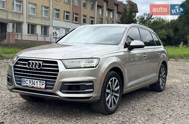 Внедорожник / Кроссовер Audi Q7 2016 в 