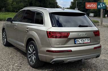 Внедорожник / Кроссовер Audi Q7 2016 в 