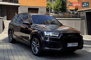Внедорожник / Кроссовер Audi Q7 2018 в 