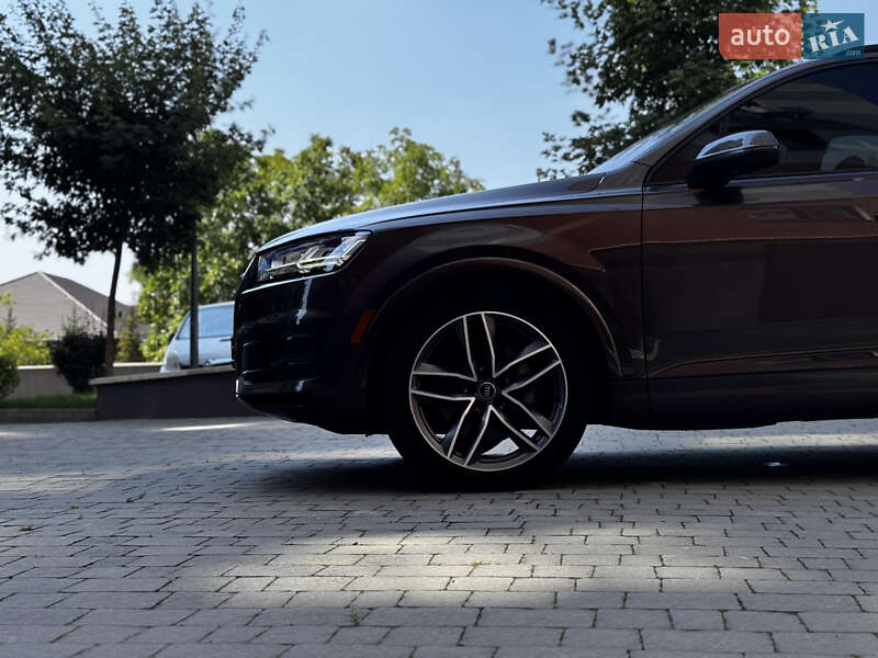 Позашляховик / Кросовер Audi Q7 2018 в Івано-Франківську