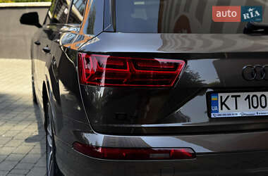 Внедорожник / Кроссовер Audi Q7 2018 в 