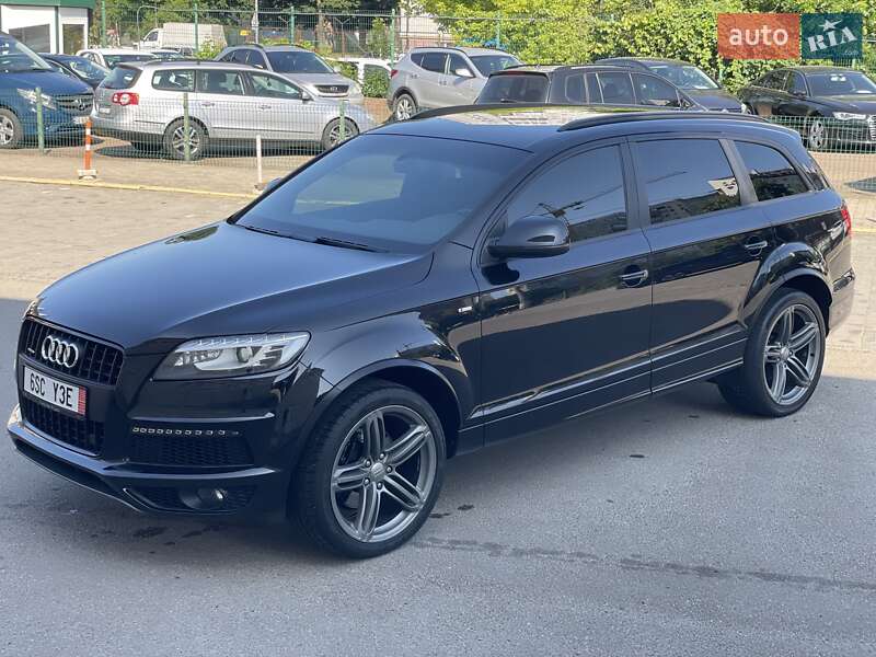 Внедорожник / Кроссовер Audi Q7 2014 в Черновцах