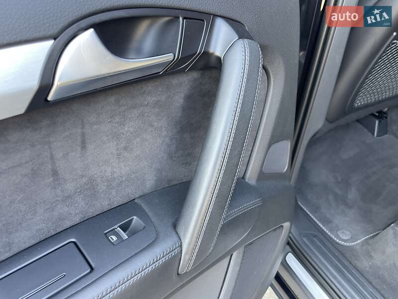 Внедорожник / Кроссовер Audi Q7 2014 в Черновцах