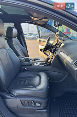 Позашляховик / Кросовер Audi Q7 2010 в 