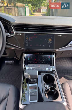 Внедорожник / Кроссовер Audi Q7 2021 в 