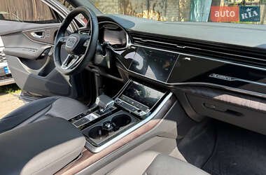 Внедорожник / Кроссовер Audi Q7 2021 в 