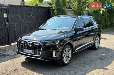 Внедорожник / Кроссовер Audi Q7 2021 в 