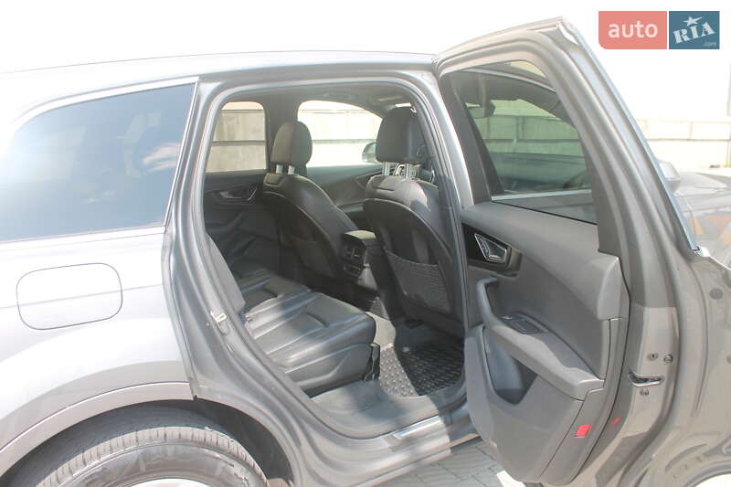 Внедорожник / Кроссовер Audi Q7 2017 в Львове