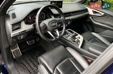Внедорожник / Кроссовер Audi Q7 2018 в 