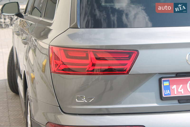 Внедорожник / Кроссовер Audi Q7 2017 в Львове