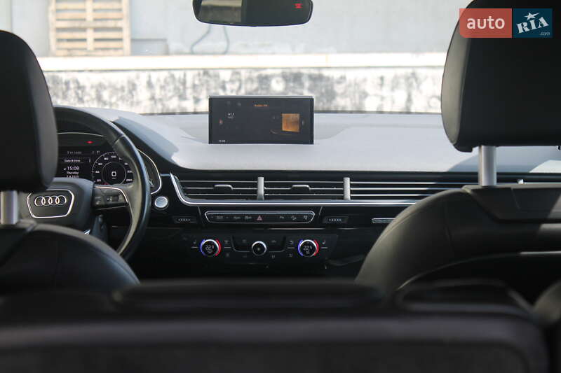 Внедорожник / Кроссовер Audi Q7 2017 в Львове