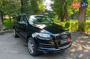 Позашляховик / Кросовер Audi Q7 2015 в 