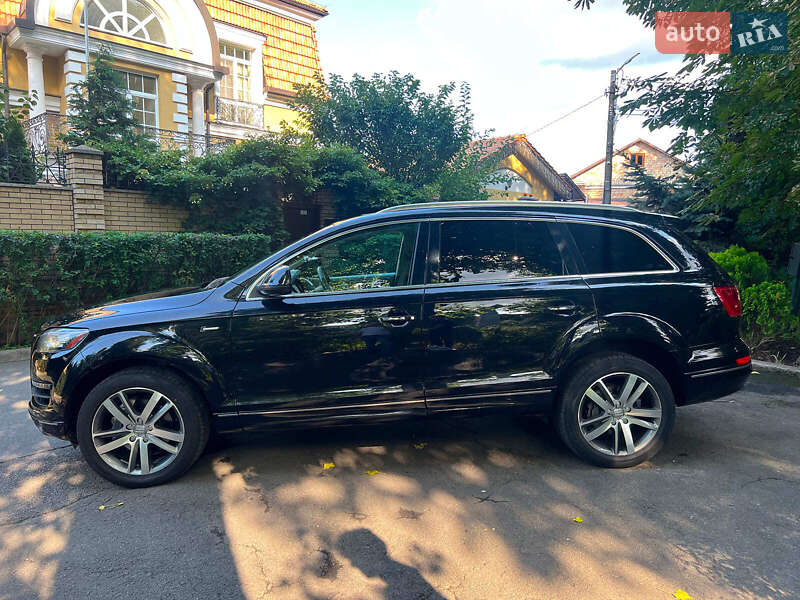 Внедорожник / Кроссовер Audi Q7 2015 в Киеве