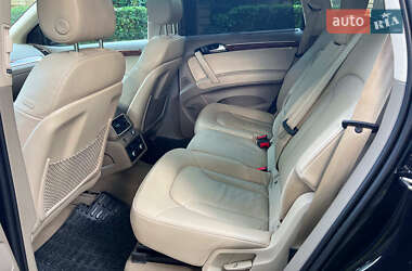 Позашляховик / Кросовер Audi Q7 2015 в 