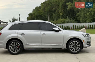 Внедорожник / Кроссовер Audi Q7 2017 в 