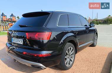 Внедорожник / Кроссовер Audi Q7 2015 в 