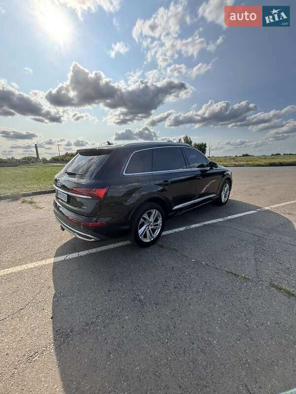 Внедорожник / Кроссовер Audi Q7 2019 в Сумах