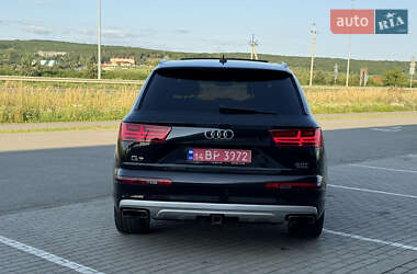 Внедорожник / Кроссовер Audi Q7 2017 в 