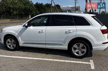 Внедорожник / Кроссовер Audi Q7 2018 в 