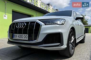 Внедорожник / Кроссовер Audi Q7 2020 в 