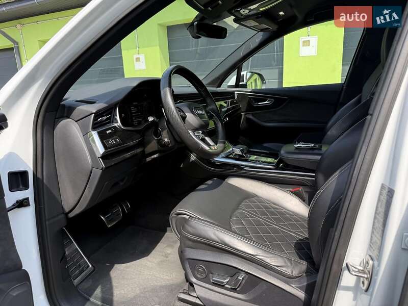 Позашляховик / Кросовер Audi Q7 2020 в Кам'янець-Подільському
