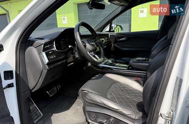 Внедорожник / Кроссовер Audi Q7 2020 в 