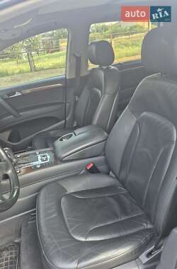 Позашляховик / Кросовер Audi Q7 2011 в 