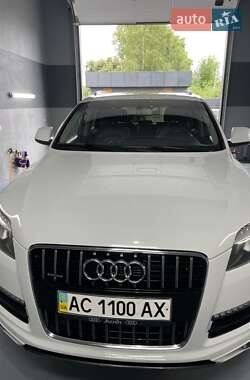 Внедорожник / Кроссовер Audi Q7 2012 в 