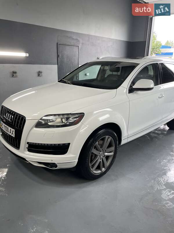 Позашляховик / Кросовер Audi Q7 2012 в Луцьку