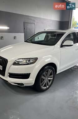 Внедорожник / Кроссовер Audi Q7 2012 в 