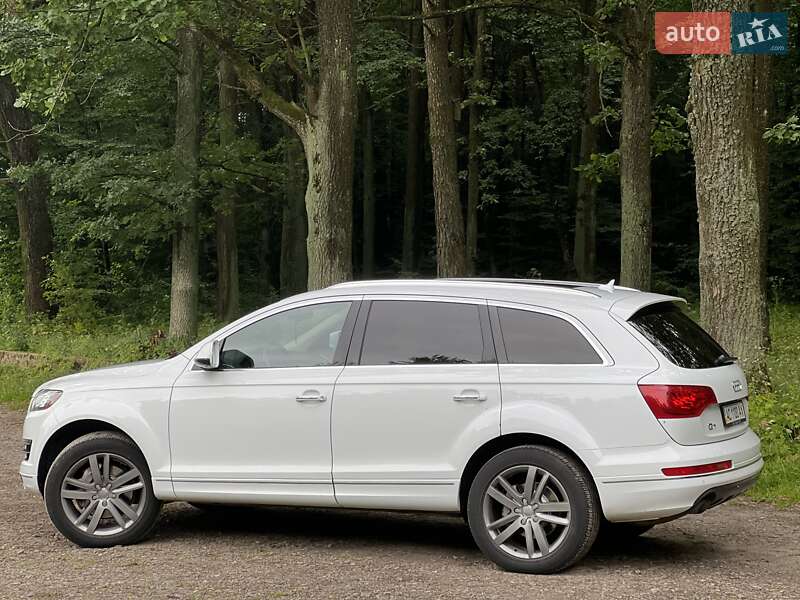 Позашляховик / Кросовер Audi Q7 2012 в Луцьку