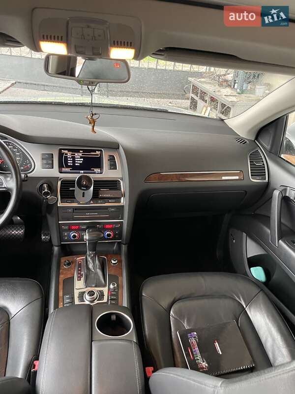 Позашляховик / Кросовер Audi Q7 2012 в Луцьку