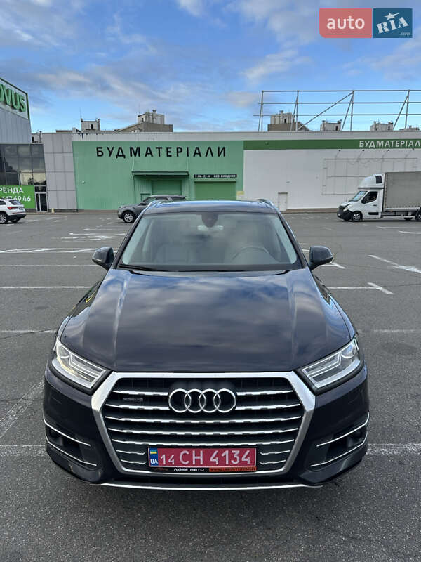 Позашляховик / Кросовер Audi Q7 2016 в Києві