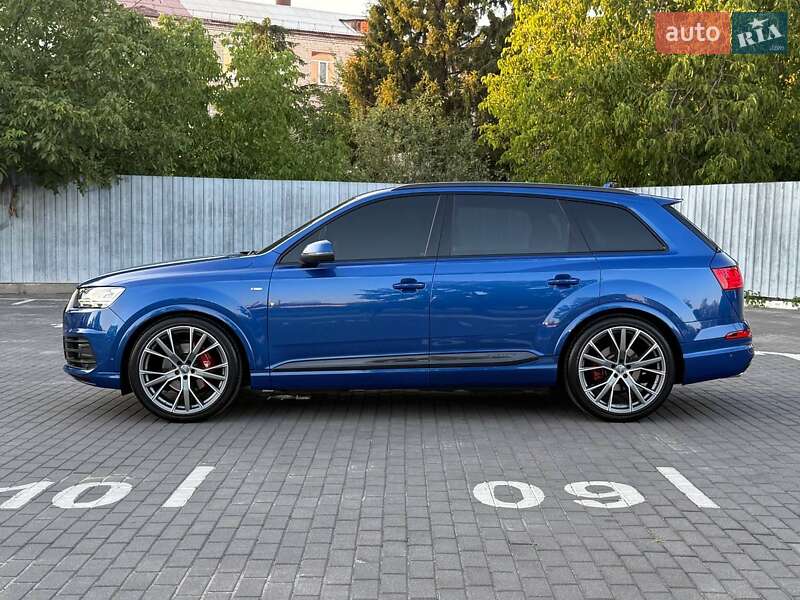 Внедорожник / Кроссовер Audi Q7 2016 в Харькове