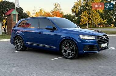 Внедорожник / Кроссовер Audi Q7 2016 в 