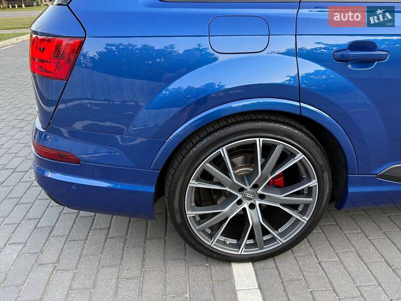 Внедорожник / Кроссовер Audi Q7 2016 в Харькове