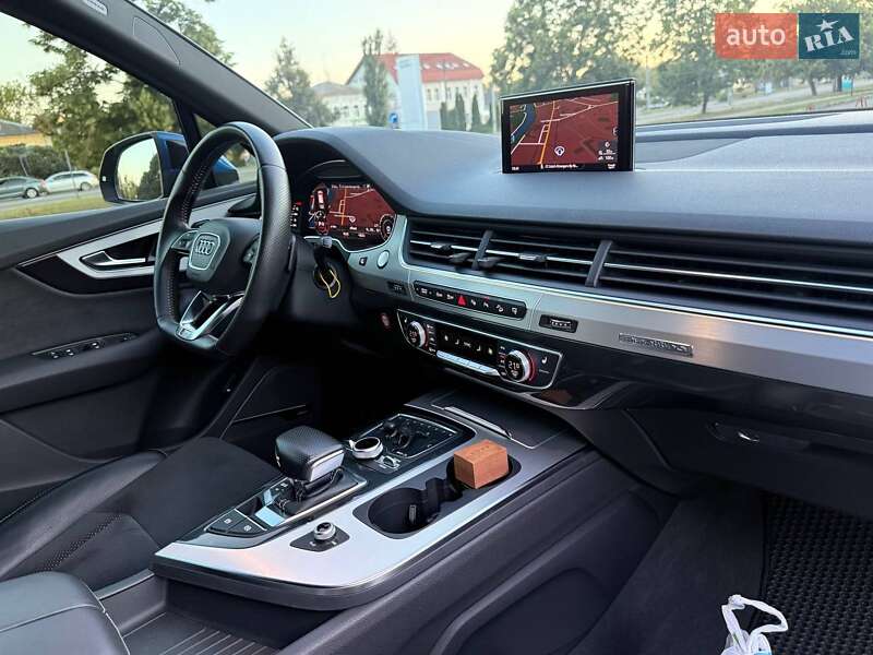 Внедорожник / Кроссовер Audi Q7 2016 в Харькове