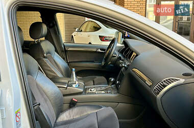 Внедорожник / Кроссовер Audi Q7 2012 в 