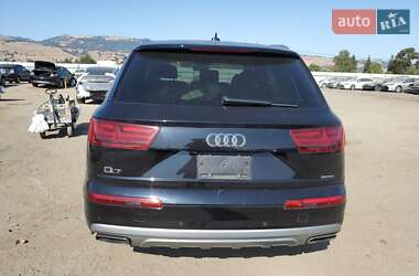 Внедорожник / Кроссовер Audi Q7 2017 в 