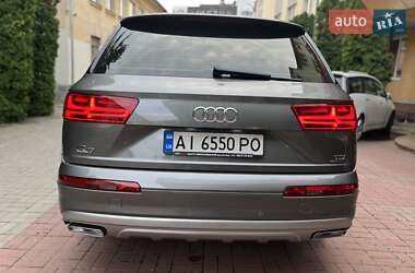 Внедорожник / Кроссовер Audi Q7 2016 в 