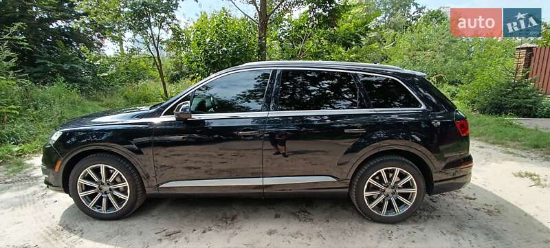 Внедорожник / Кроссовер Audi Q7 2016 в Киеве