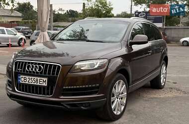 Внедорожник / Кроссовер Audi Q7 2010 в 