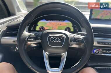 Внедорожник / Кроссовер Audi Q7 2018 в 