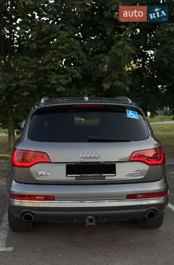 Внедорожник / Кроссовер Audi Q7 2014 в 