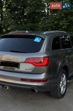 Внедорожник / Кроссовер Audi Q7 2014 в 