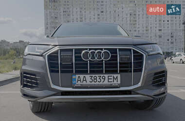 Внедорожник / Кроссовер Audi Q7 2019 в 