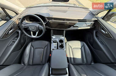 Внедорожник / Кроссовер Audi Q7 2019 в 