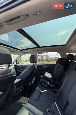 Внедорожник / Кроссовер Audi Q7 2019 в 