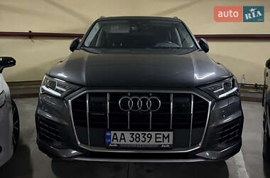 Внедорожник / Кроссовер Audi Q7 2019 в 